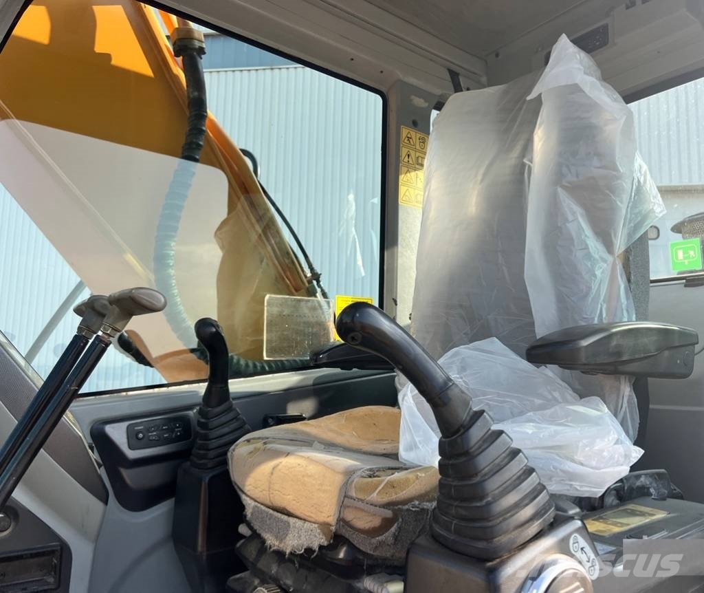 Hyundai Robex 210 N LC-7 Excavadoras sobre orugas