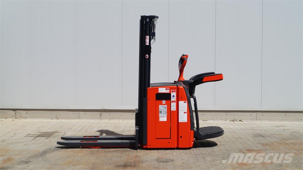 Linde L16APi Stand-in stackers