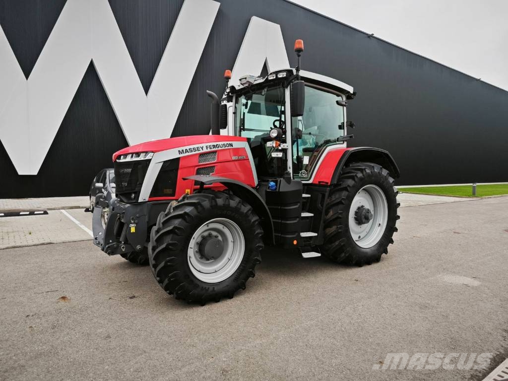Massey Ferguson 8S.225 Traktori