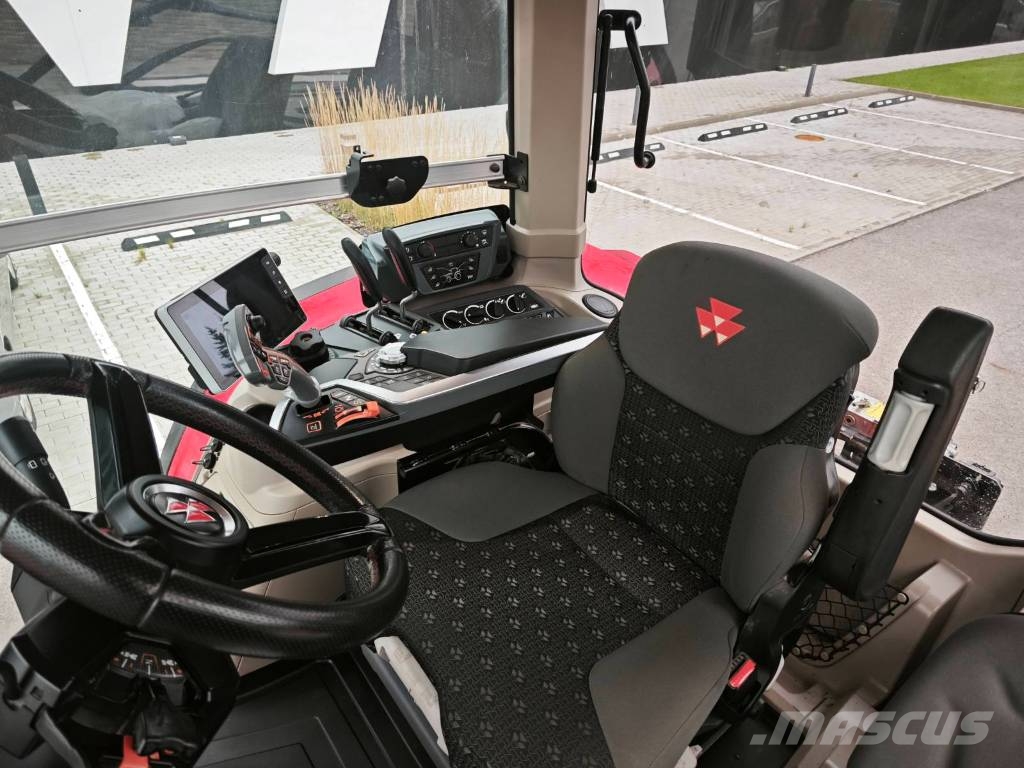 Massey Ferguson 8S.225 Traktori