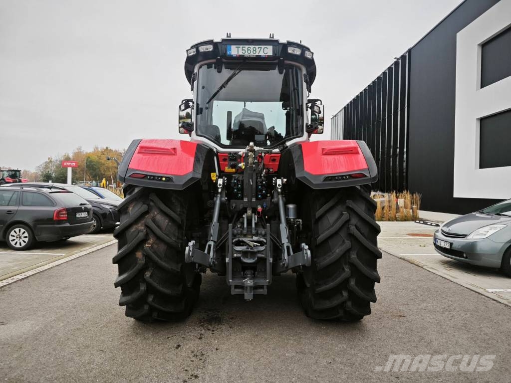 Massey Ferguson 8S.225 Traktori