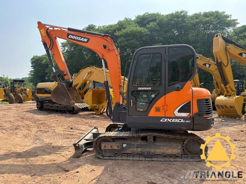 Doosan DX 60 Bagri goseničarji