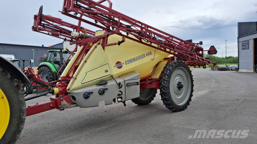 Commander 4400 -09 Delta 28m kysy syys tarjous tästä koneest Getrokken spuitmachines