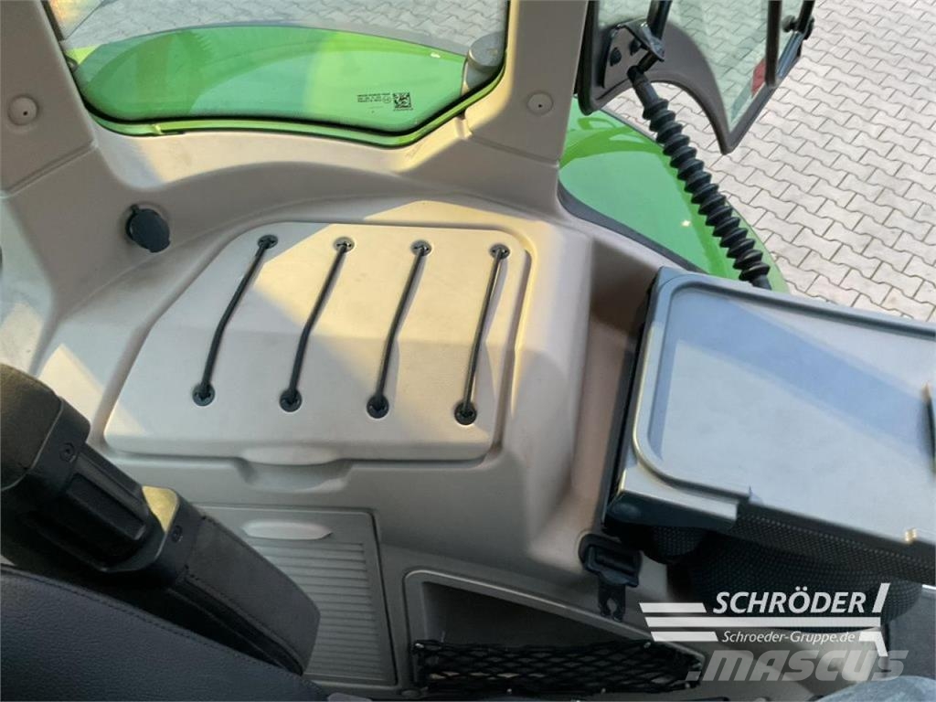 Fendt 724 VARIO GEN6 PROFI PLUS トラクター