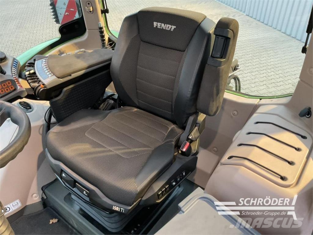 Fendt 724 VARIO GEN6 PROFI PLUS トラクター