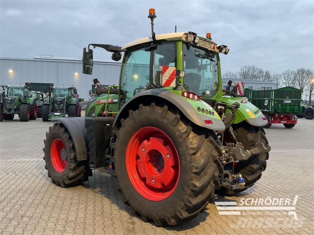 Fendt 724 VARIO GEN6 PROFI PLUS トラクター