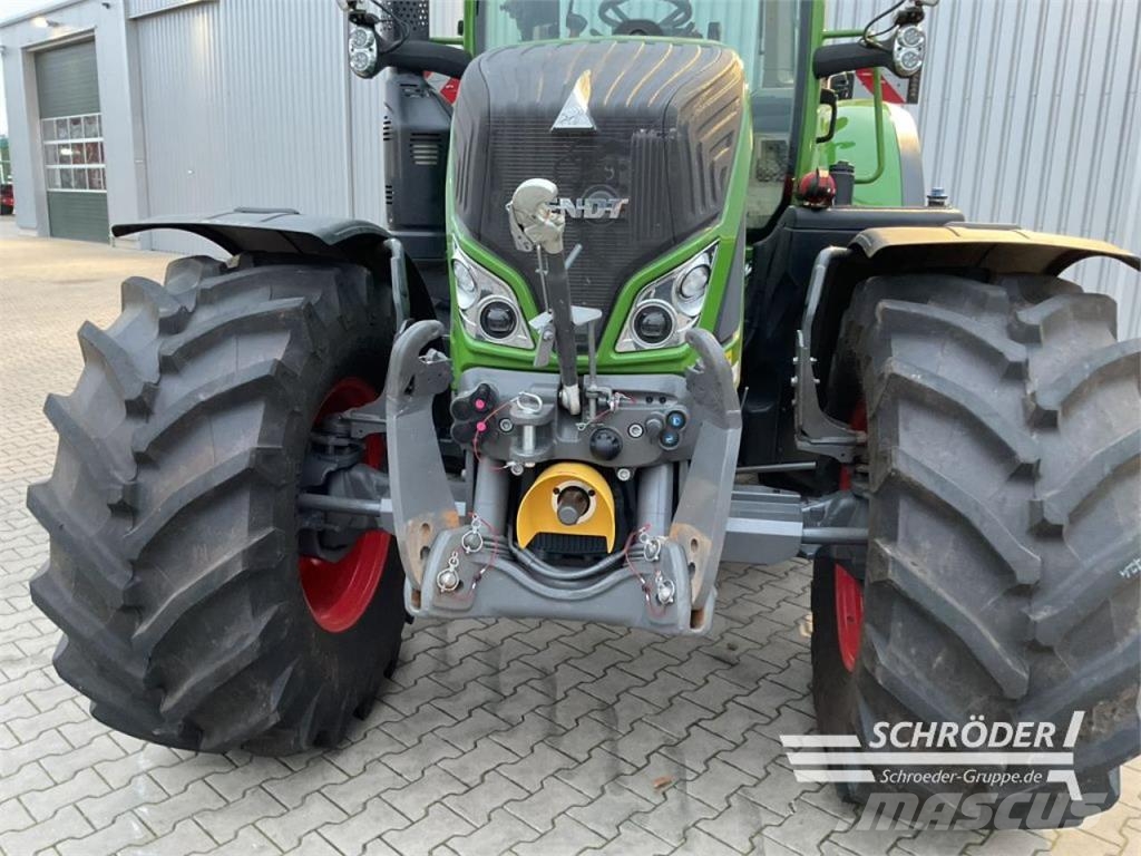 Fendt 724 VARIO GEN6 PROFI PLUS トラクター