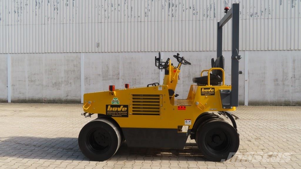 Sakai TS160-4 Rodillos sobre neumáticos