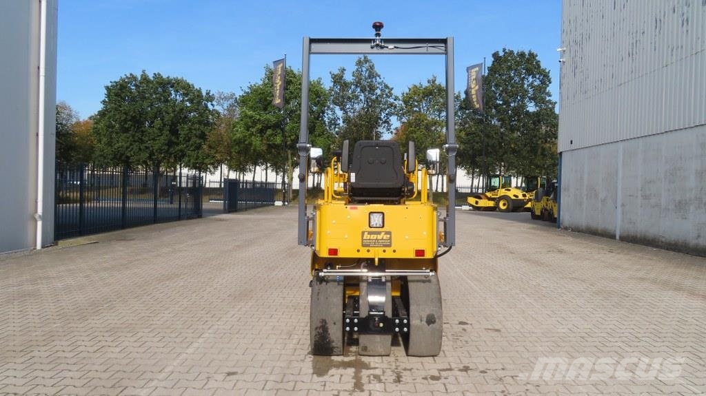 Sakai TS160-4 Rodillos sobre neumáticos