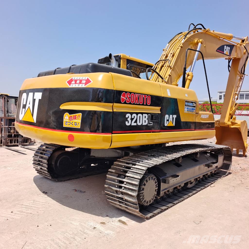 CAT 320 B L direct‑injection engine Pelle sur chenilles
