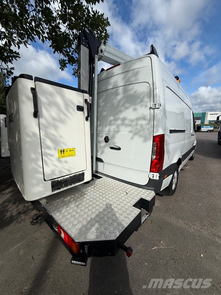 VERSALIFT VTL-145-F MB Sprinter المنصات الهوائية المثبتة على شاحنة