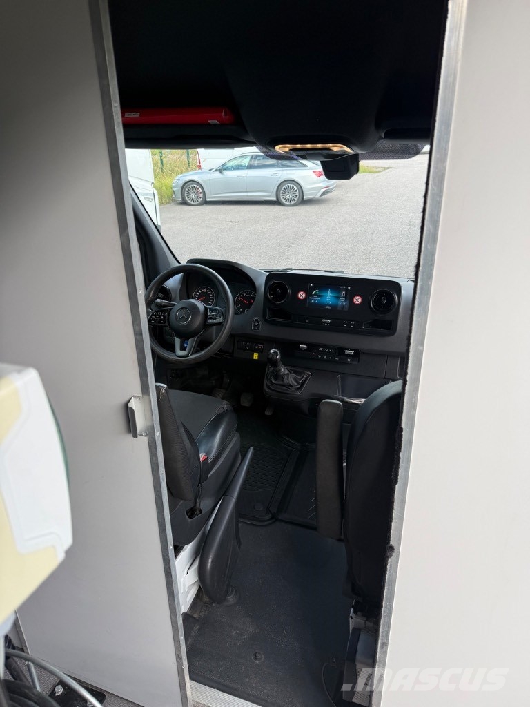 VERSALIFT VTL-145-F MB Sprinter المنصات الهوائية المثبتة على شاحنة