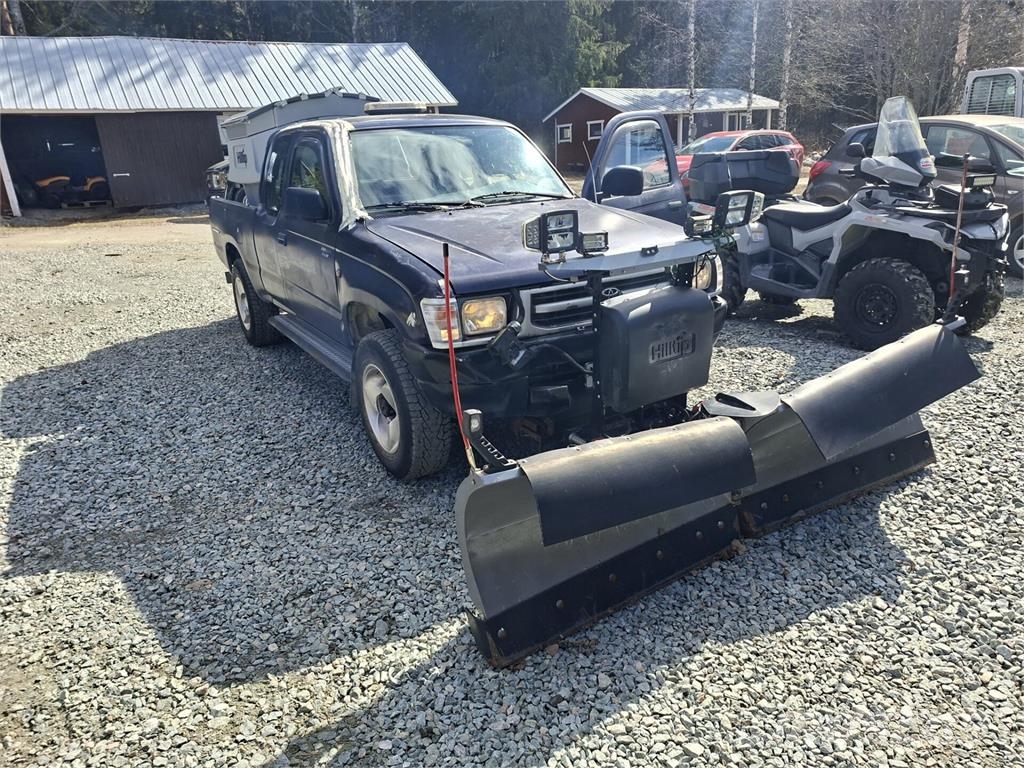 Toyota Hilux Plogbilar