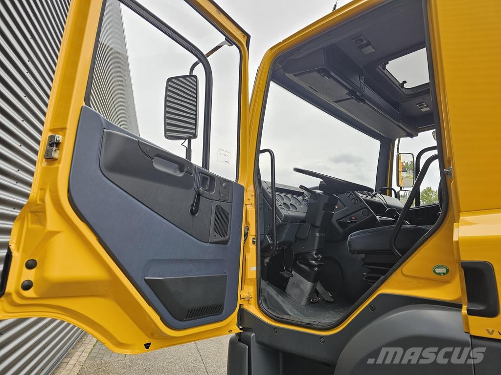 DAF CF 85.330 ATI / 40 t/m CRANE / KRAN / 8.500 km! Nosturiautot
