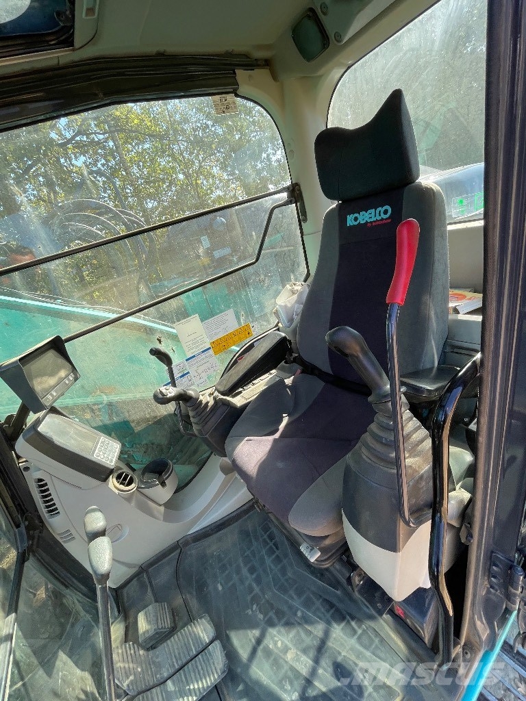 Kobelco SK 140 Телескопічні навантажувачі