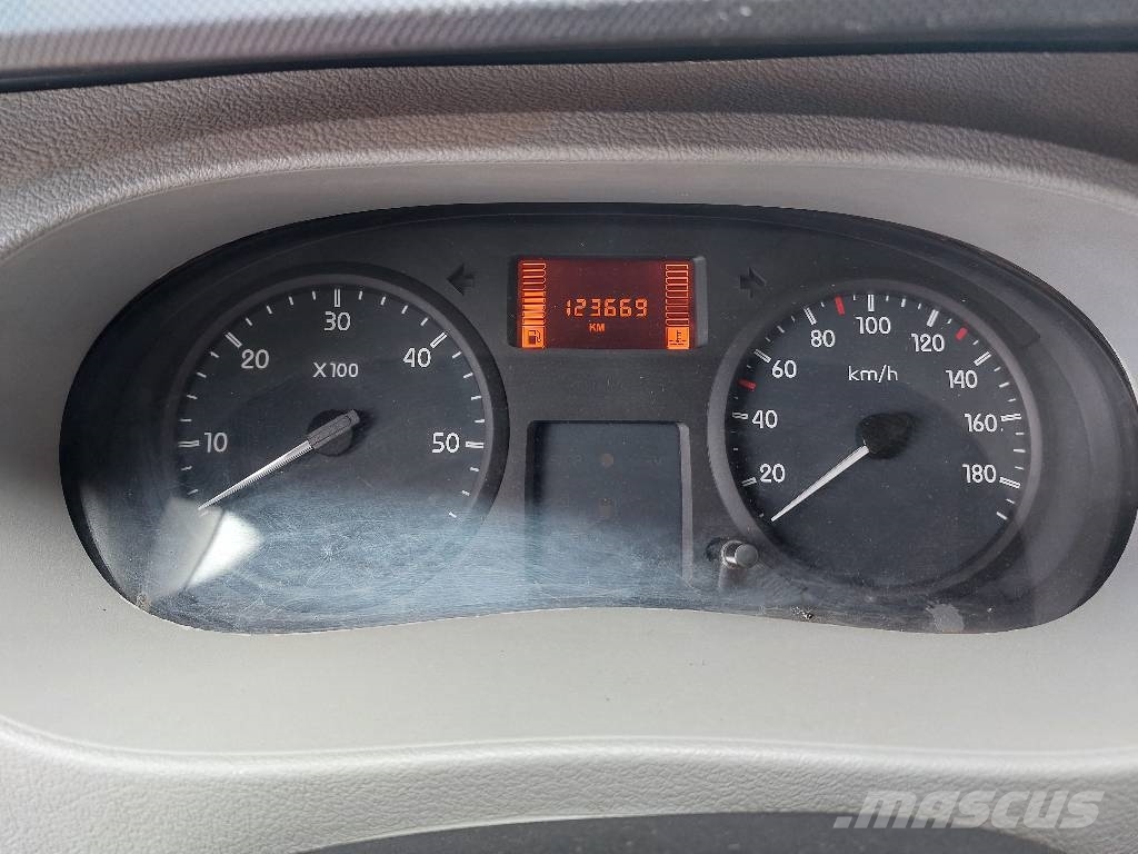 Renault Mascott 150.35 Skříňová nástavba