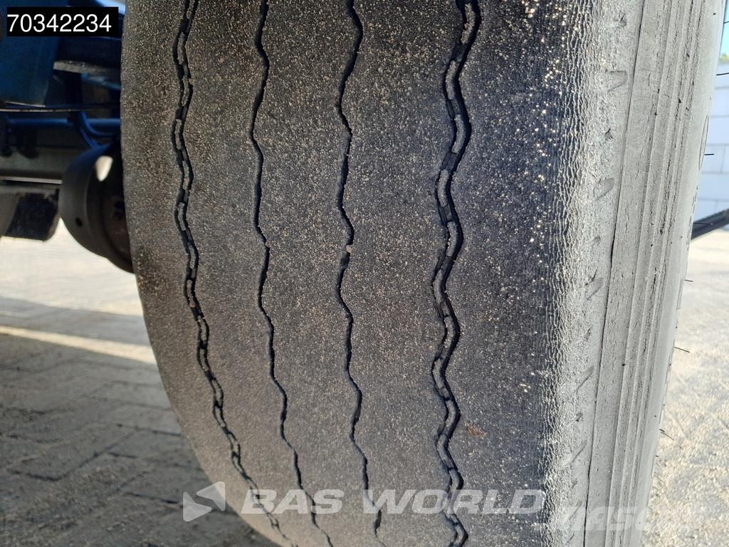 Renders - Has 3 axles Liftachse Mutl 45ft Semi remorque porte container