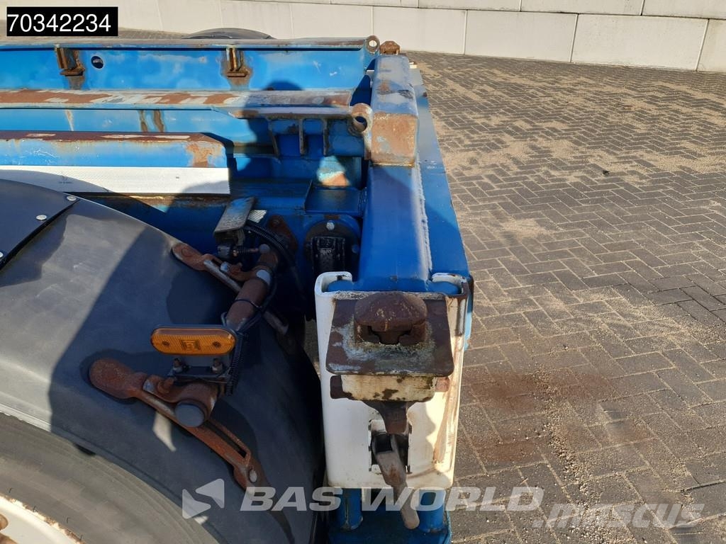 Renders - Has 3 axles Liftachse Mutl 45ft Semi remorque porte container
