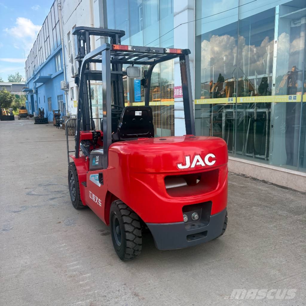 JAC CPCD 30 テレスコーピックハンドラー