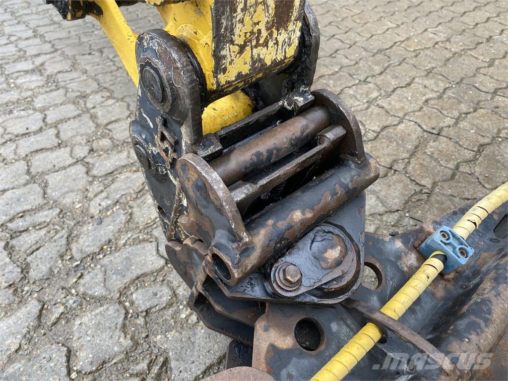 Komatsu PC16R-3HS Εκσκαφείς με τροχούς - λάστιχα