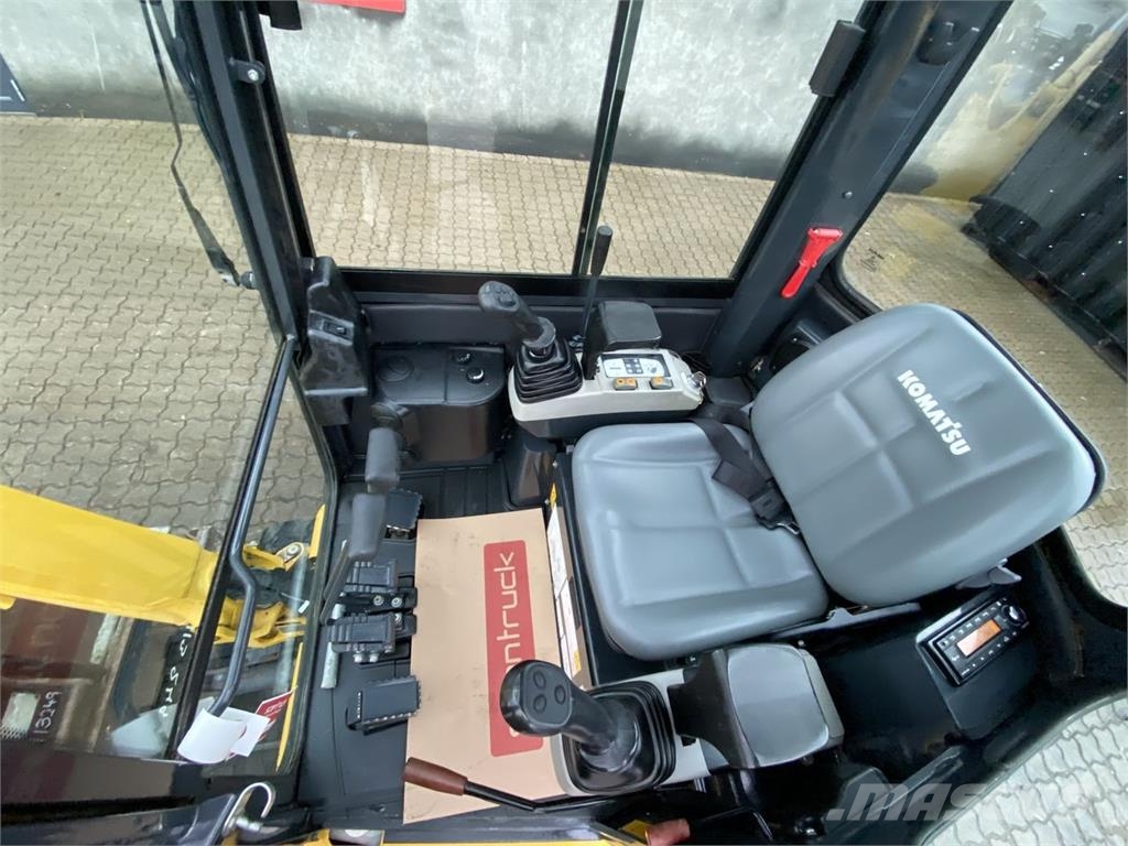 Komatsu PC16R-3HS Εκσκαφείς με τροχούς - λάστιχα
