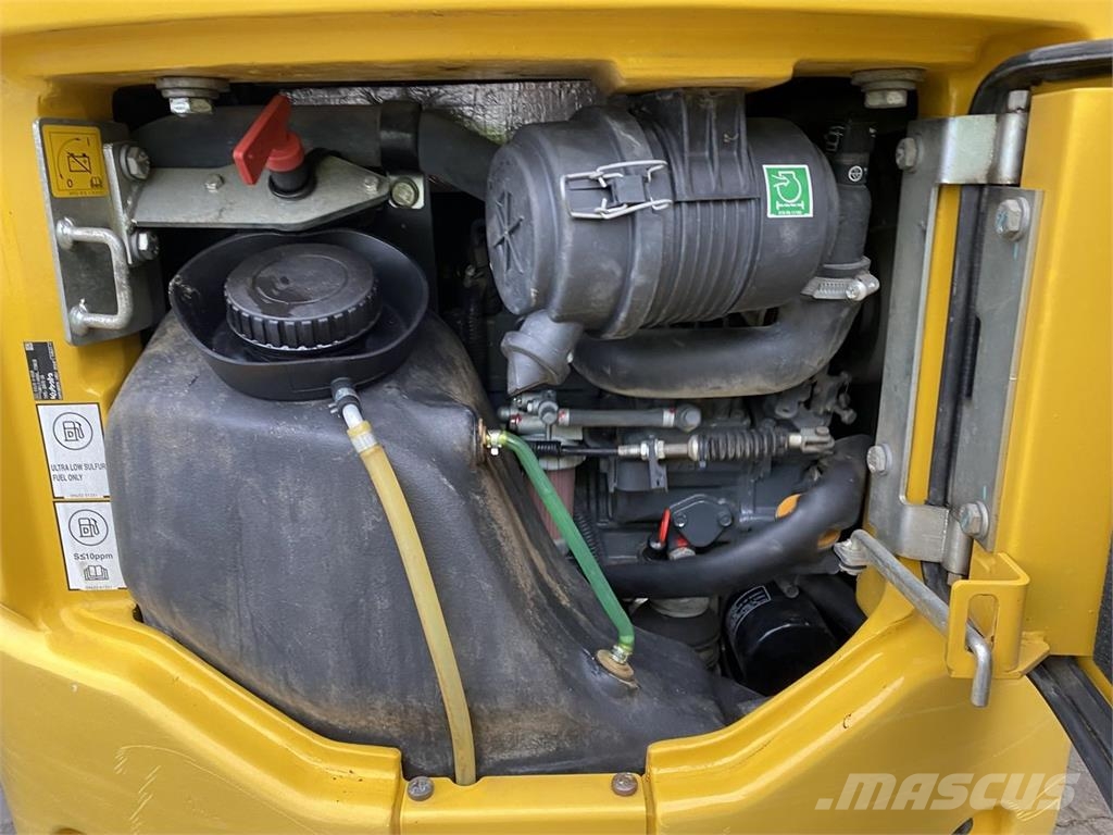 Komatsu PC16R-3HS Εκσκαφείς με τροχούς - λάστιχα