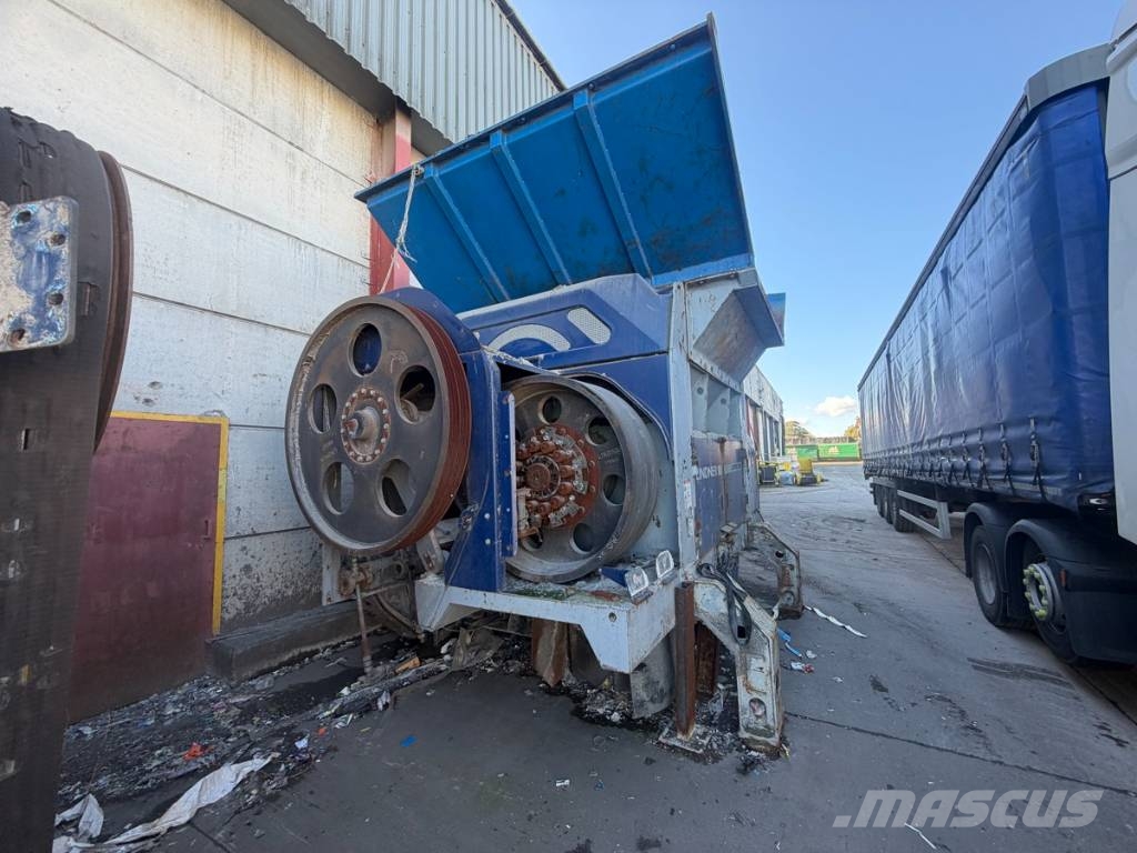 Lindner Jupiter 2200 Prügipurustajad