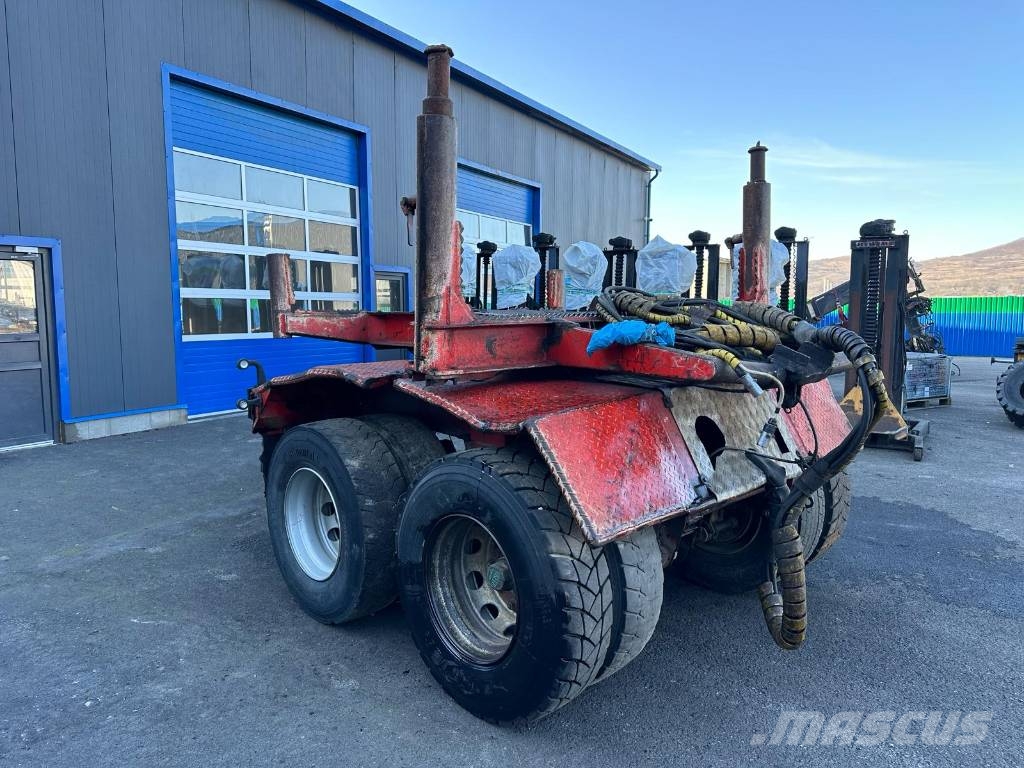 Huttner LNZ-20 / Holzanhänger mit Zwangslenkung / 2 Achsen Madera