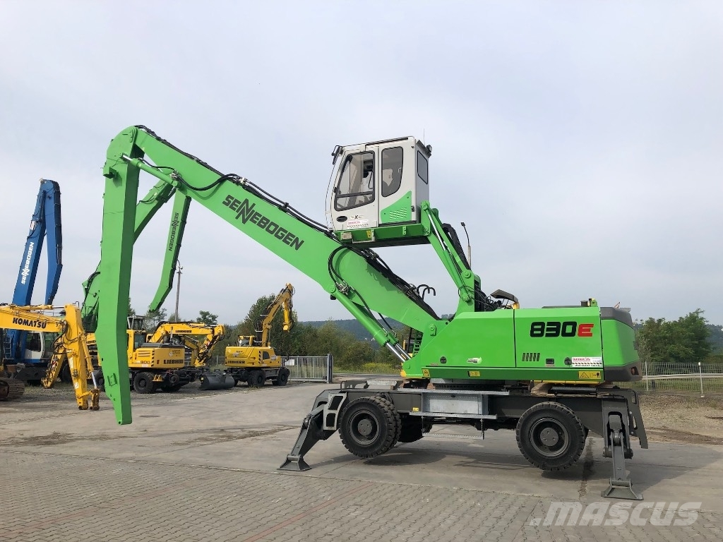 Sennebogen 830 Bageri za manipuliranje materijalom / otpadom