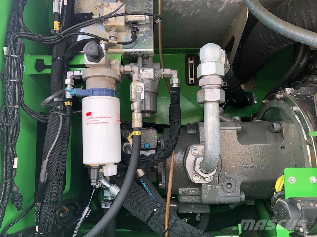 Sennebogen 830 Bageri za manipuliranje materijalom / otpadom
