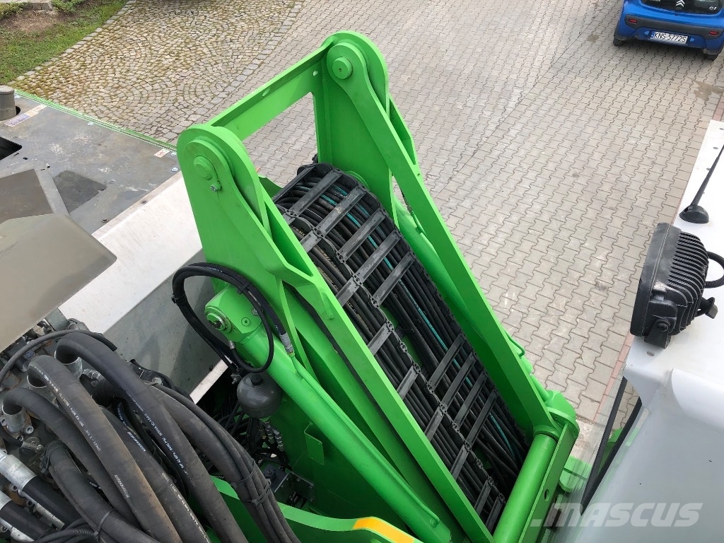 Sennebogen 830 Bageri za manipuliranje materijalom / otpadom