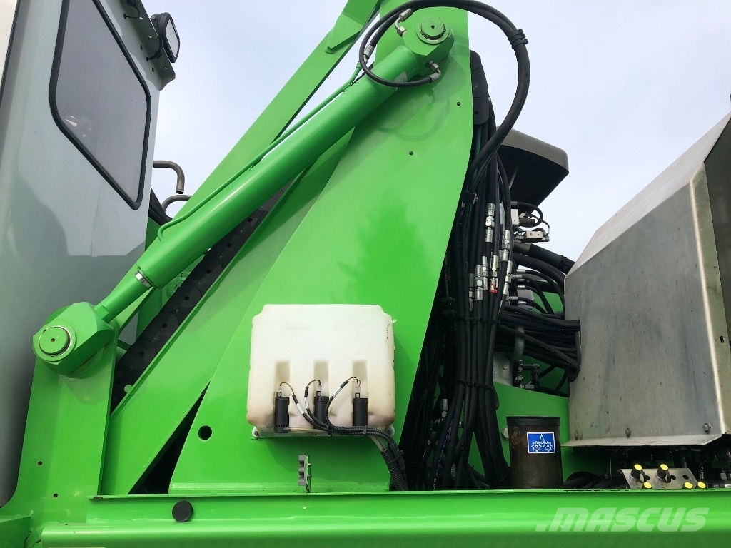 Sennebogen 830 Bageri za manipuliranje materijalom / otpadom