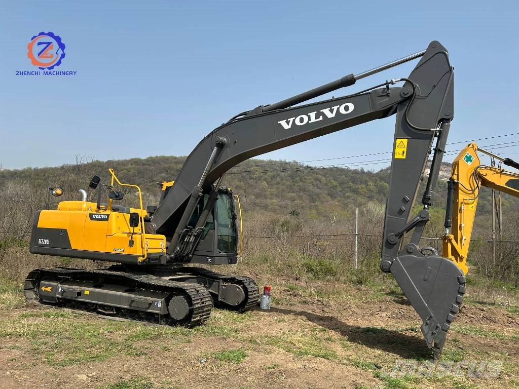 Volvo EC 220 DL/22 ton/New models/best quality Верижен екскаватор