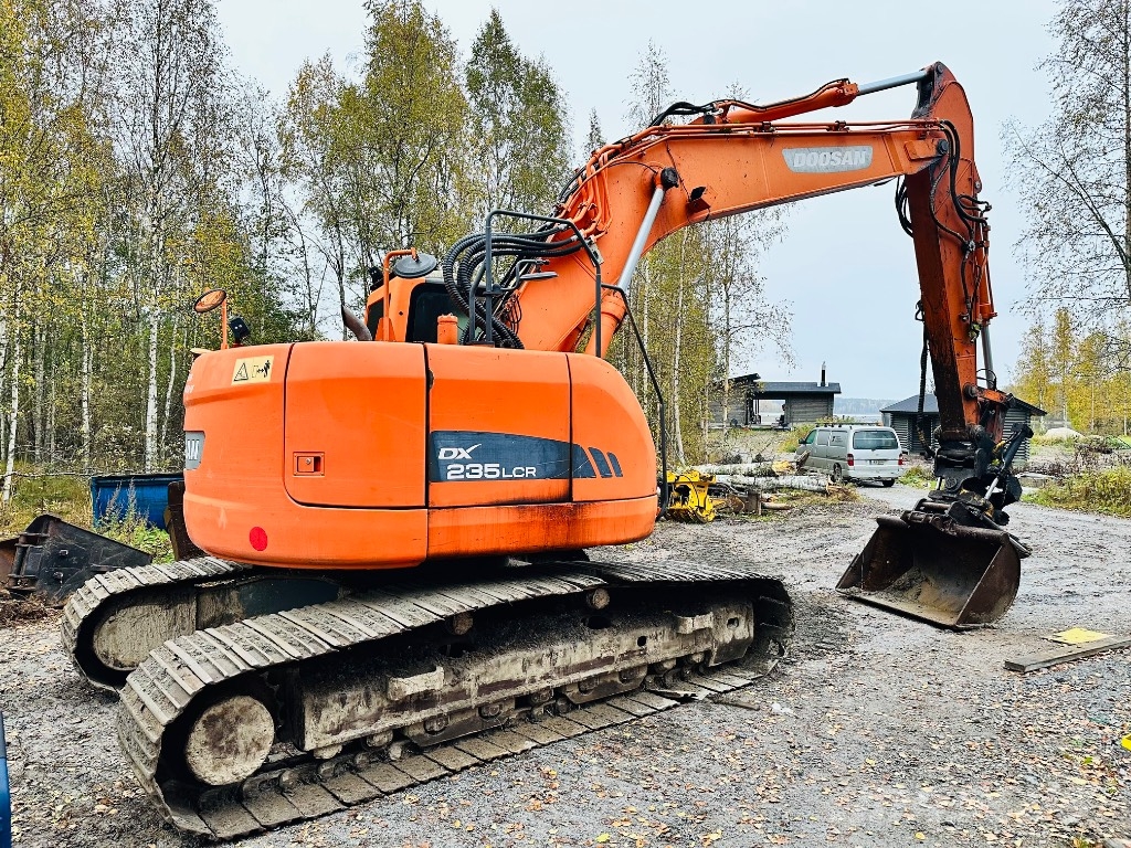 Doosan DX 235 LCR Telakaivukoneet