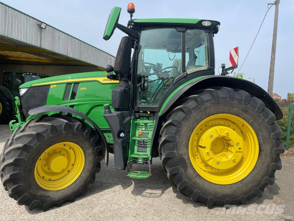 John Deere 6R 250 Tracteur