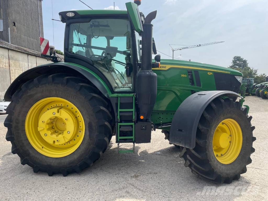 John Deere 6R 250 Tracteur