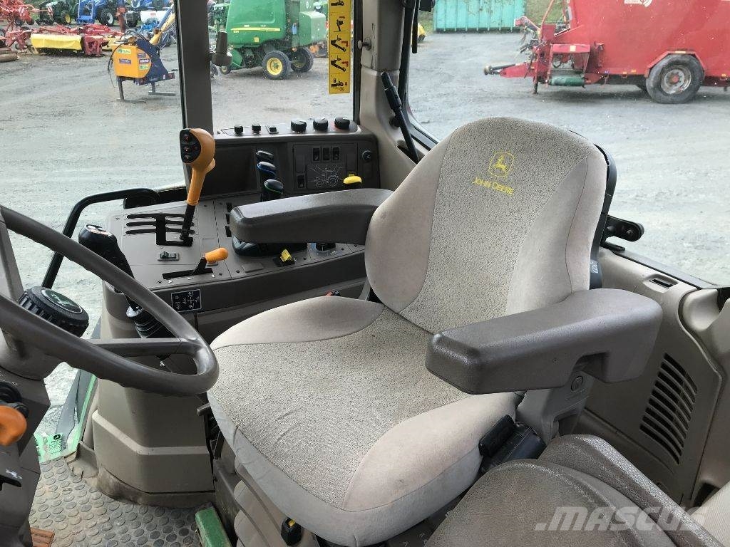 John Deere 6125 M . APPELEZ LE 06.45.65.73.53 Traktori