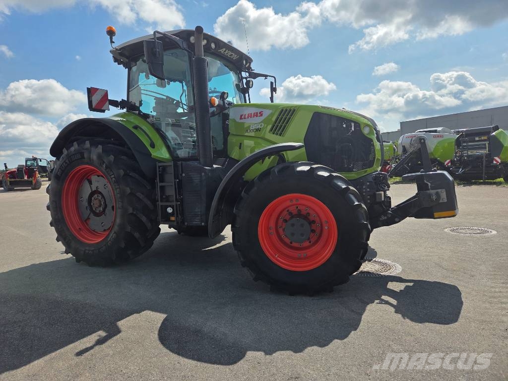 CLAAS Axion 850 トラクター
