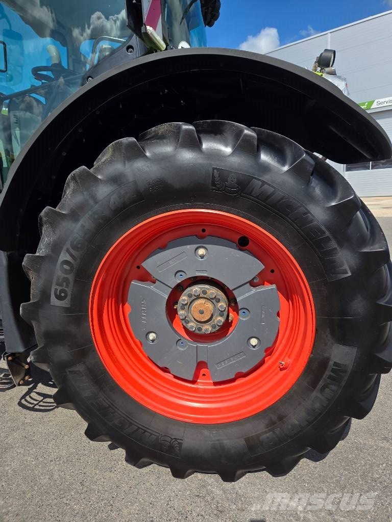 CLAAS Axion 850 トラクター