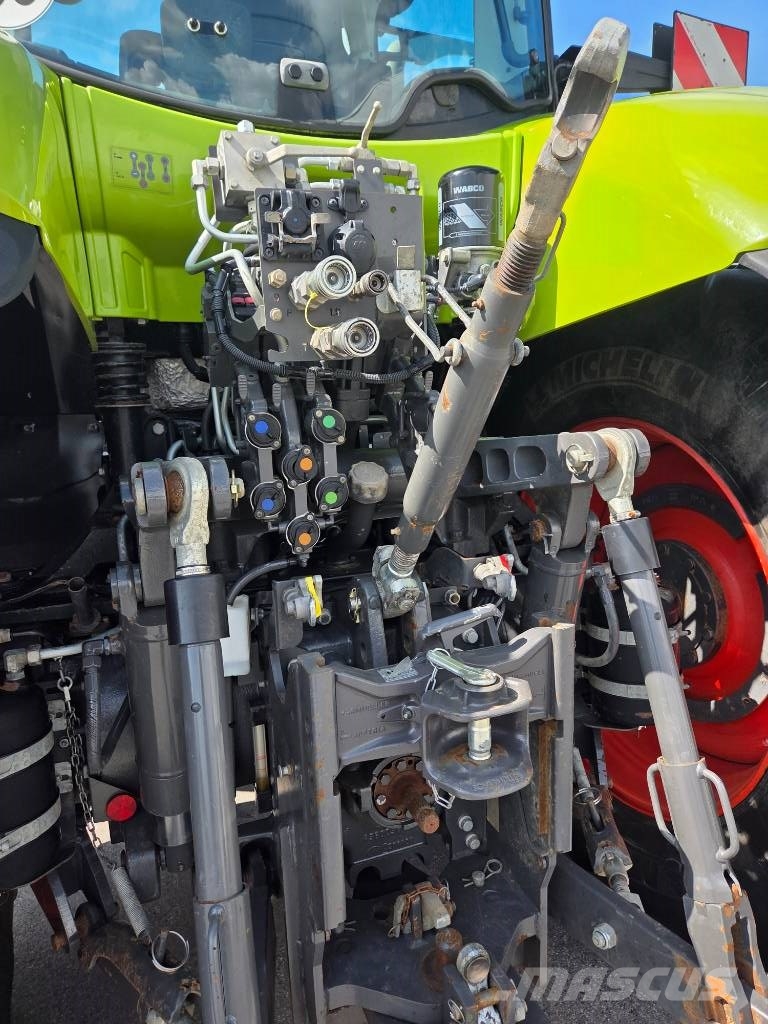 CLAAS Axion 850 トラクター