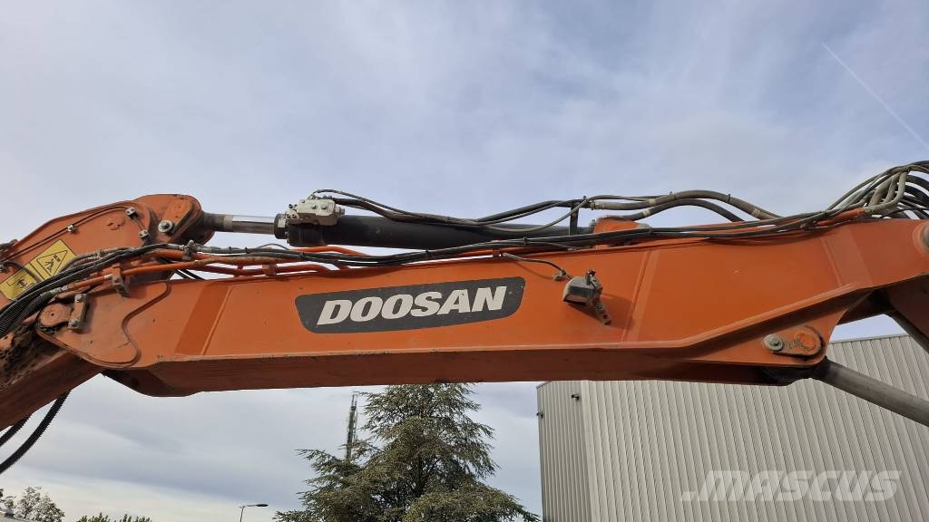 Doosan DX 165 W-5 Hjulgrävare