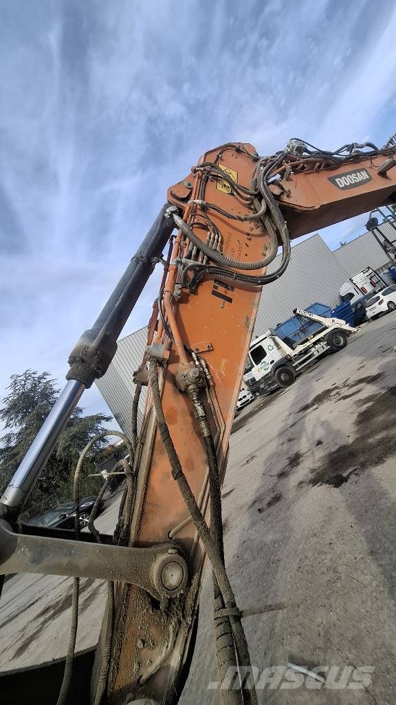 Doosan DX 165 W-5 Hjulgrävare
