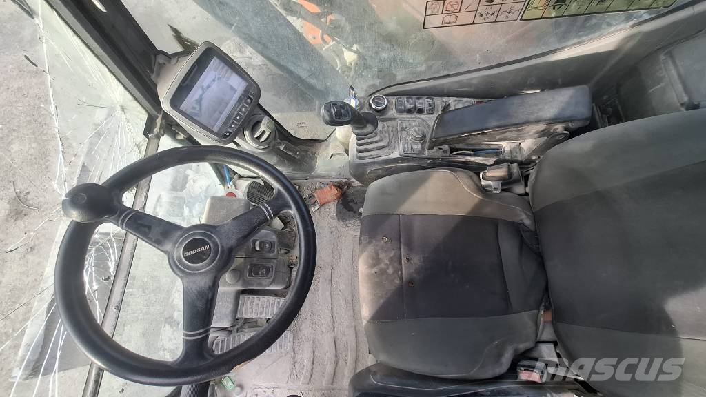 Doosan DX 165 W-5 Hjulgrävare