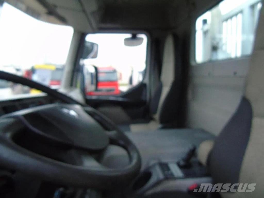 Renault Kerax 460DXI + HIAB 166 HIDUO 3 X EXT. + 6X4 + EUR Grúas todo terreno