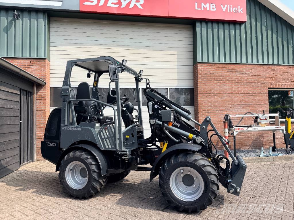 Weidemann 1280 لوادر صغيرة