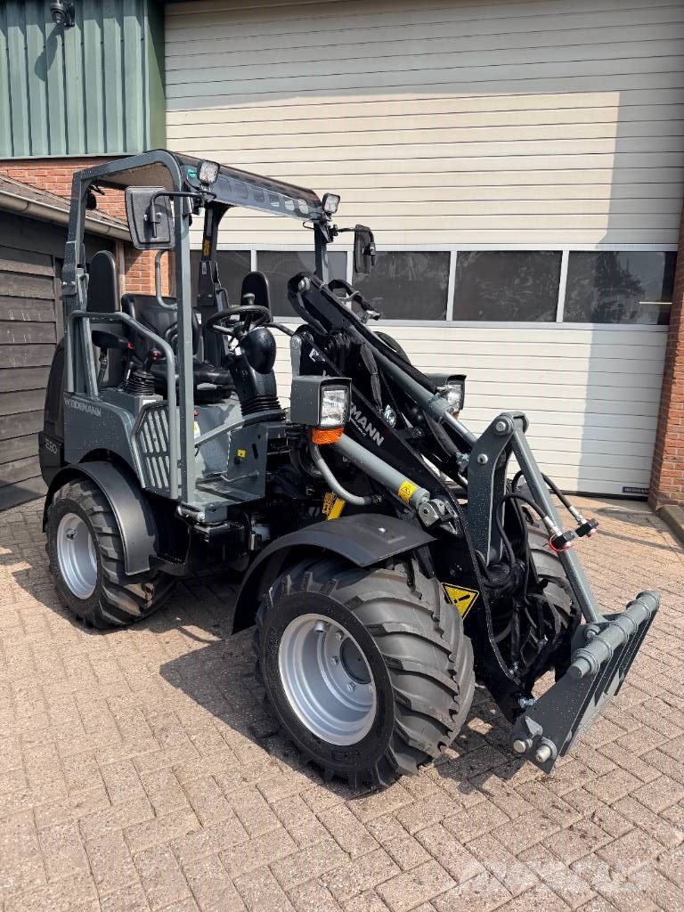 Weidemann 1280 لوادر صغيرة