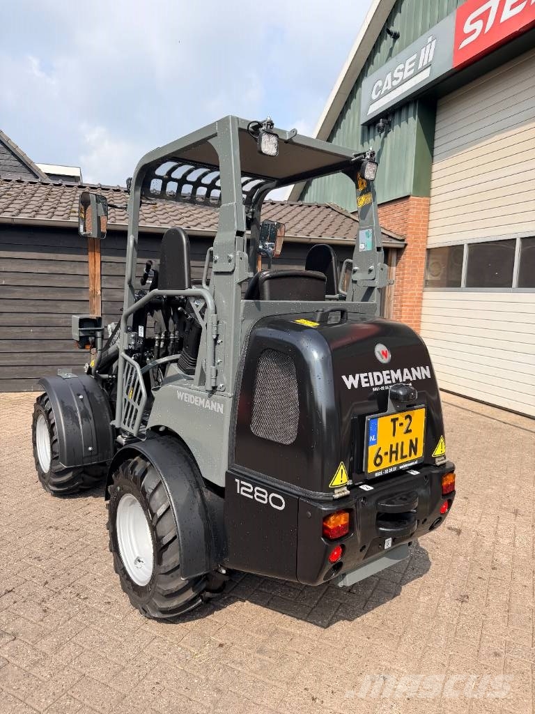 Weidemann 1280 لوادر صغيرة