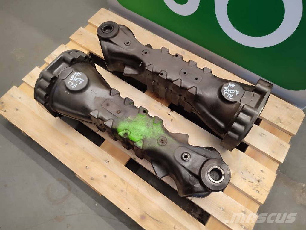  Drive axle housing 21206001689 130418 Massey Fergu 轴