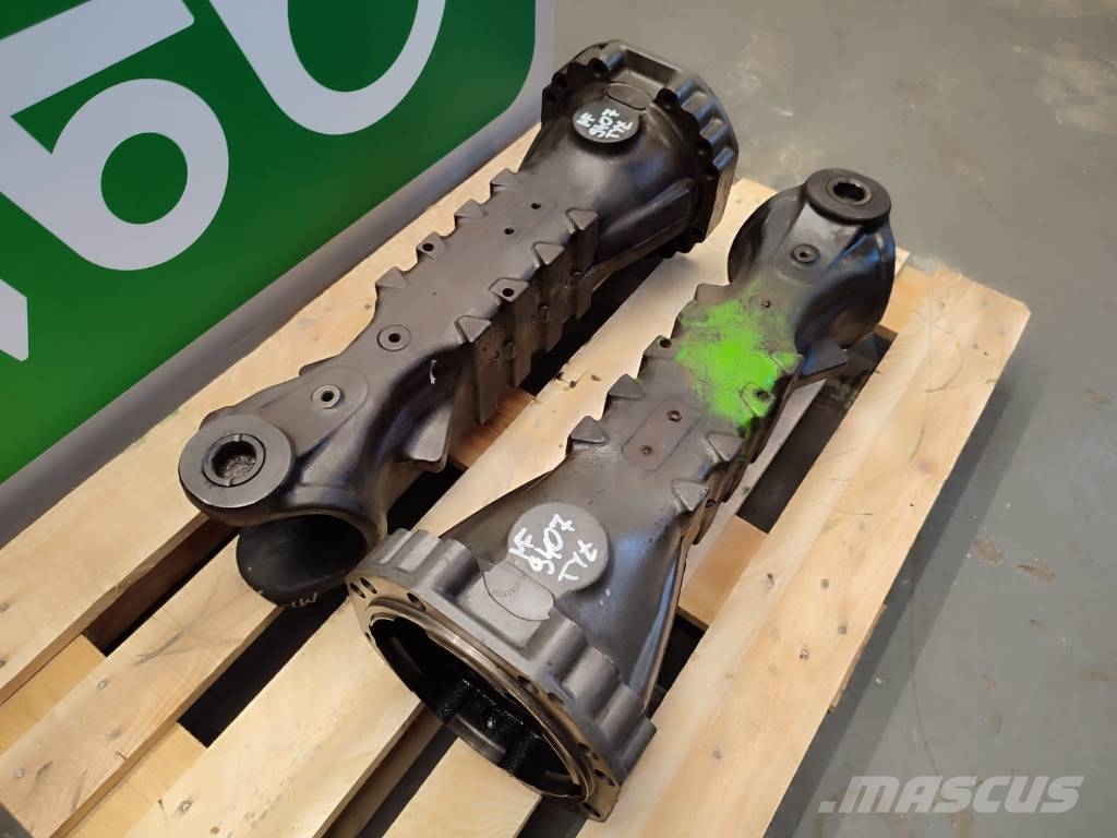  Drive axle housing 21206001689 130418 Massey Fergu 轴