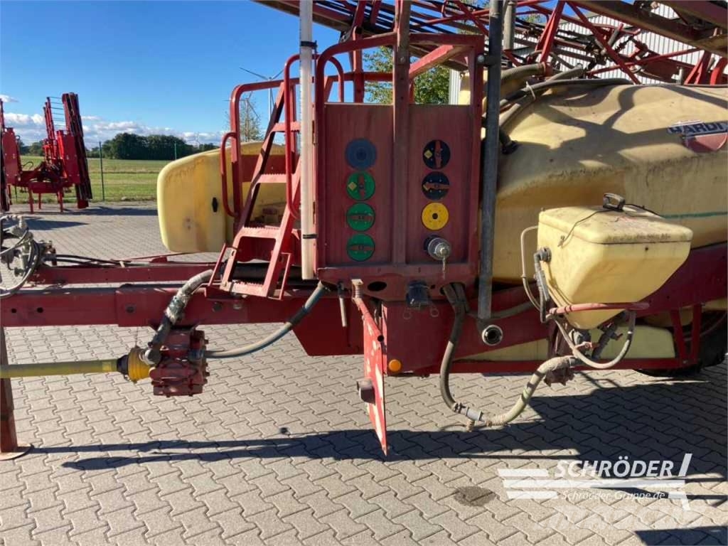 Hardi COMMANDER 3200 | 27 METER Vlečne škropilnice